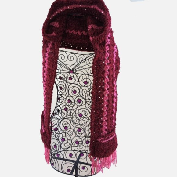NEW Hand-Knitted Chunky Hooded Scarf Shawl Wrap Pockets & Fringes Burgundy OS - Picture 12 of 13
